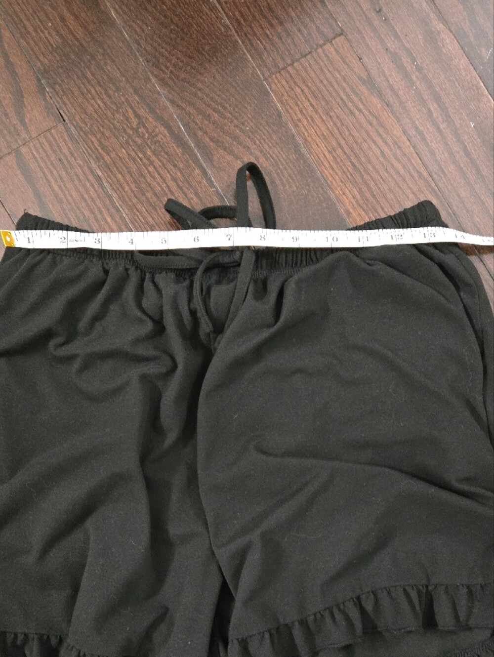 Prinstory Ruffle-Hem Shorts - Picture 5 of 7